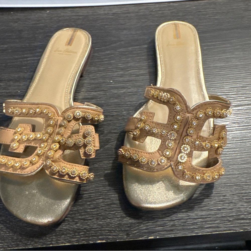 Sam Edelson Embellished Tan Slide Sandals with Gold Accents - Size 7.5 - Picture 2 of 6